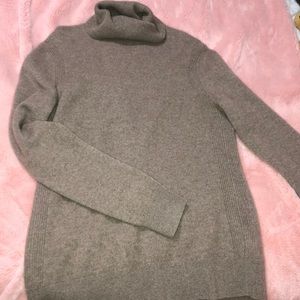 100% Cashmere Turtleneck Sweater SAKS FIFTH AVENUE